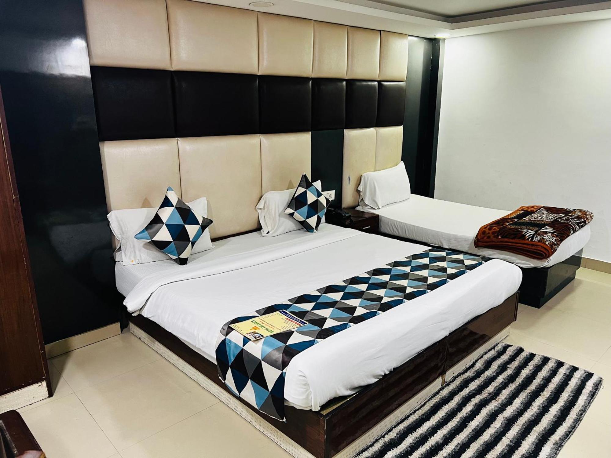 Hotel Vista Premium Tark A Family Near Igi Airport Delhi New Delhi