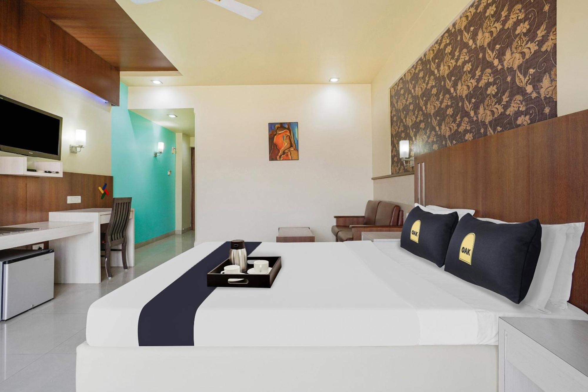 Hotel Vista Premium Tark A Family Near Igi Airport Delhi New Delhi